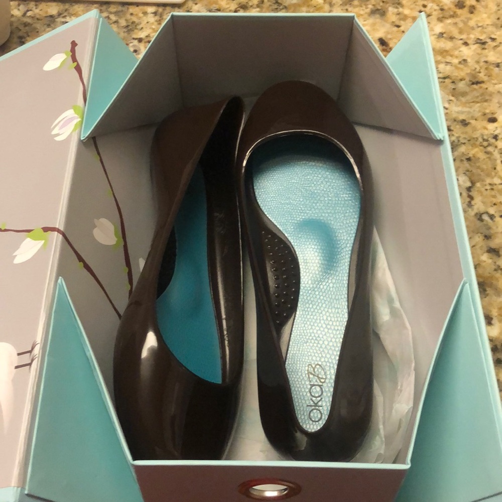 Oka B flats
